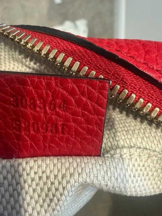 Gucci Red Pebbled Leather Crossbody with Tassel - Picture 4 of 6